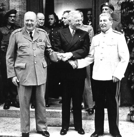 Churchill, Truman e Stalin alla conferenza di Potsdam.