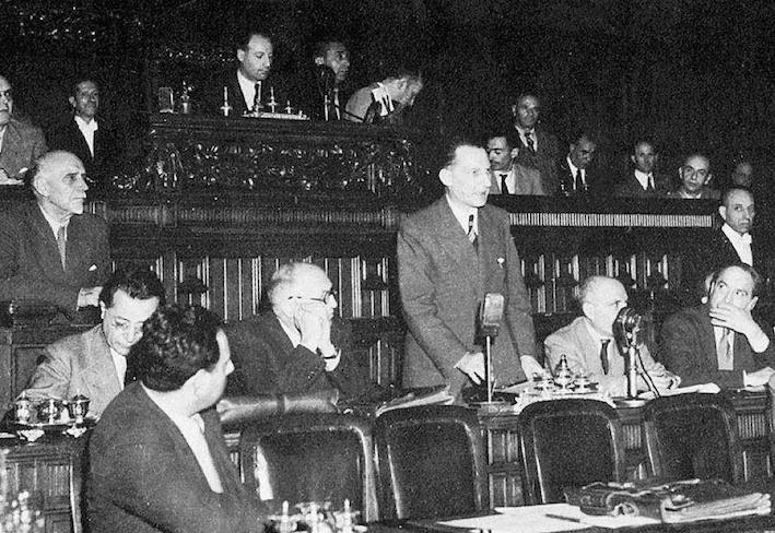 De Gasperi presenta il suo governo alla Consulta.