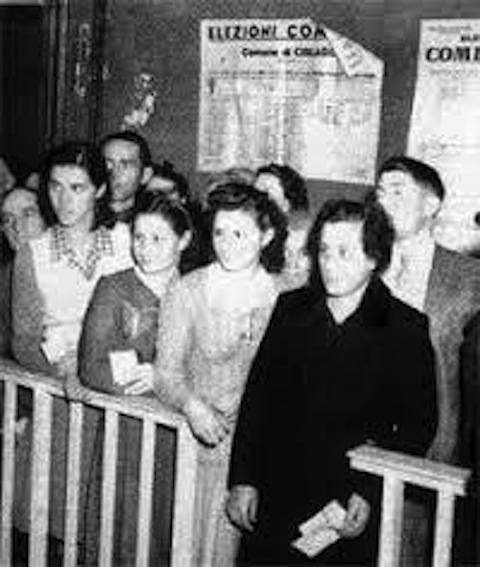 Donne al voto amministrativo del marzo '47.