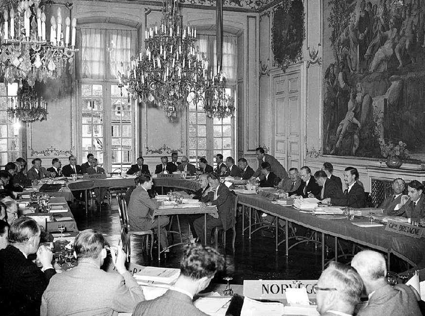 La riunione del Comitato dei ministri, istanza decisionale del Consiglio d'Europa, riunito a Strasburgo nell'agosto 1949.