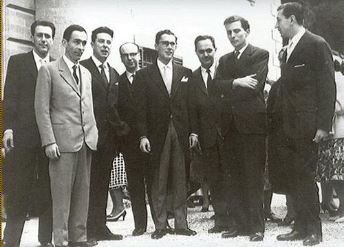 Il gruppo di promotori de Il Mulino, giovani studenti bolognesi tra cui Fabio Cavazza, Pierluigi Contessi, Federico Mancini, Nicola Matteucci e Luigi Pedrazzi.