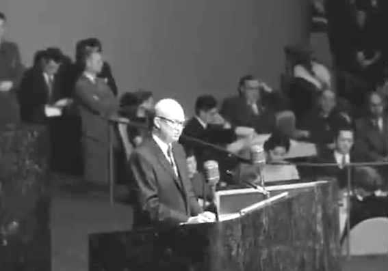 Il discorso del presidente Eisenhower alle Nazioni Unite.