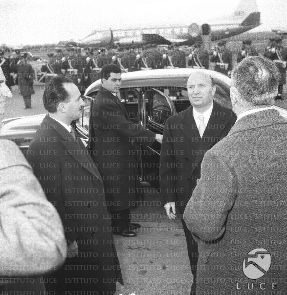 Mario Scelba in partenza per gli USA.