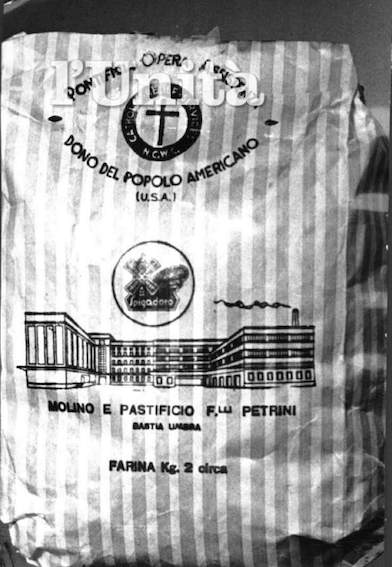 Sacchetti di farina donati dagli USA.