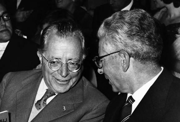 Togliatti con l'ambasciatore sovietico Kozirev.