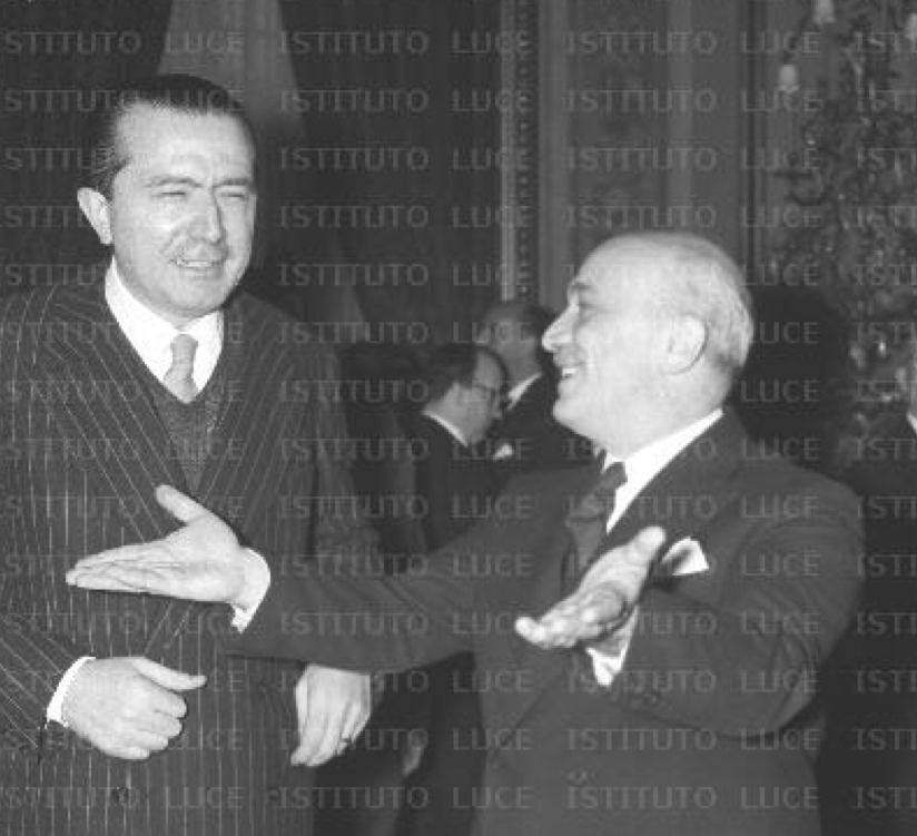 Amintore Fanfani con Giulio Andreotti nel 1958.