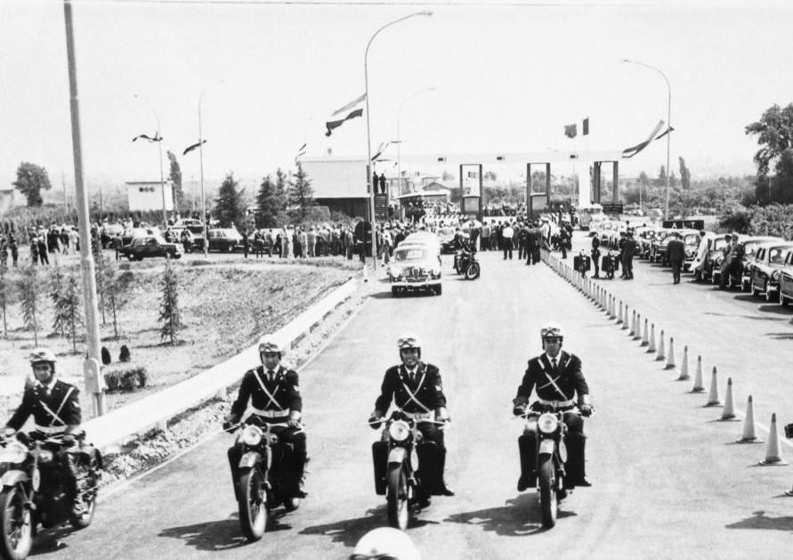 La cerimonia di inaugurazione dei lavori per il tratto autostradale Milano-Parma.