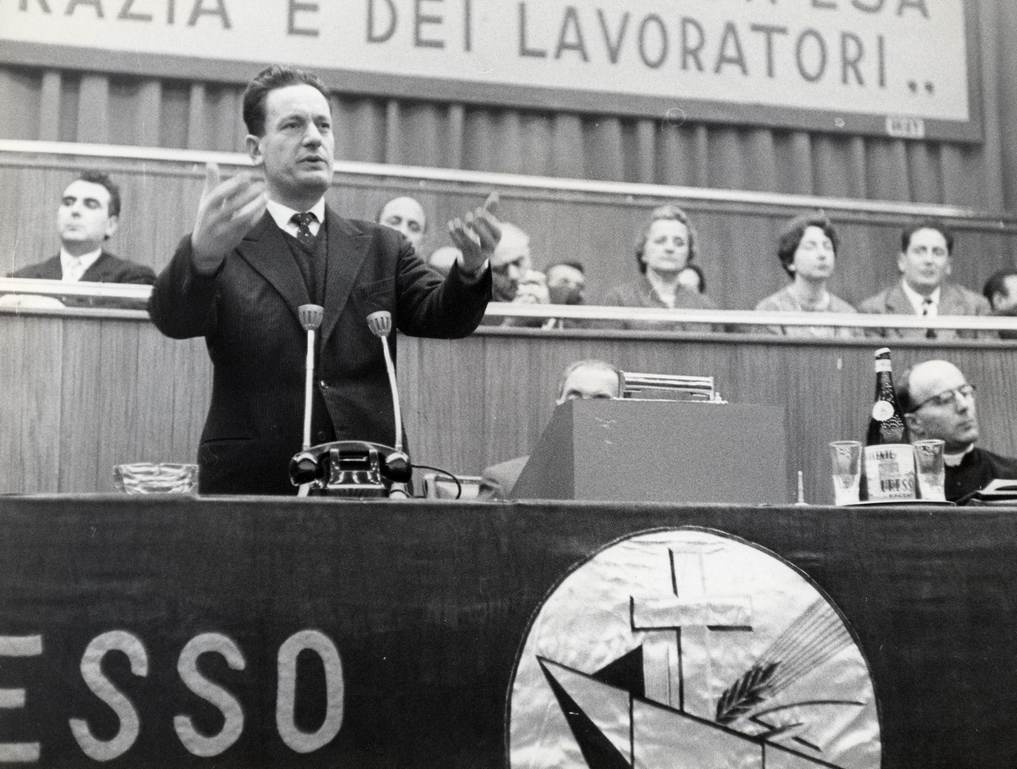 Benigno Zaccagnini interviene al congresso delle ACLI.