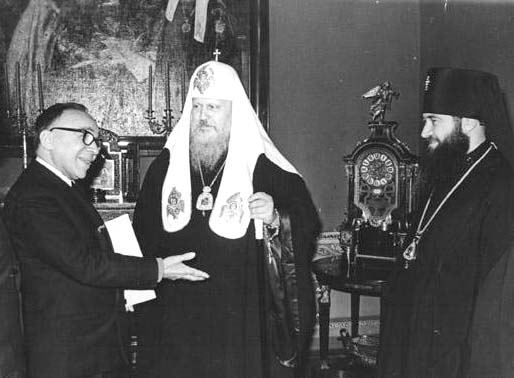 Giorgio La Pira a Mosca incontra il Patriarca Pimen e il Metropolita Juvenalis.