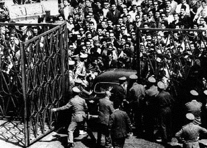 Agitazione operaia ai cancelli di Mirafiori nel luglio 62.