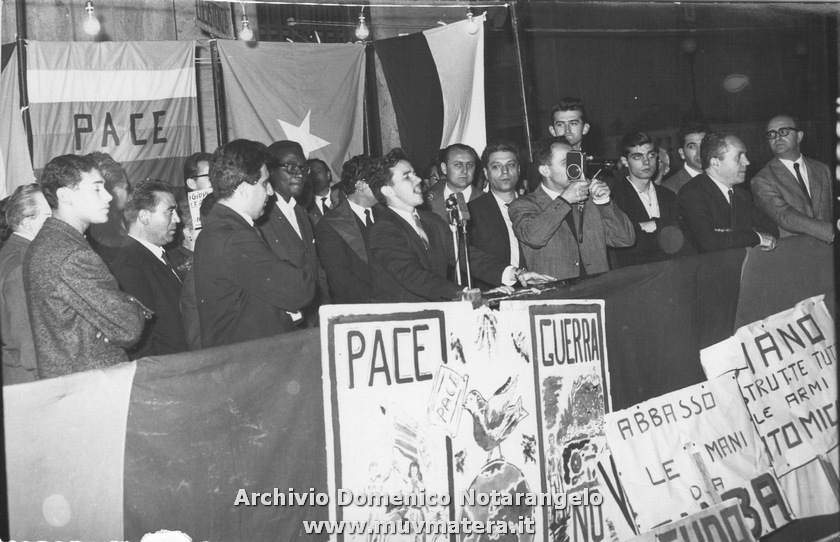 Manifestazione di solidarietà con Cuba a Matera.