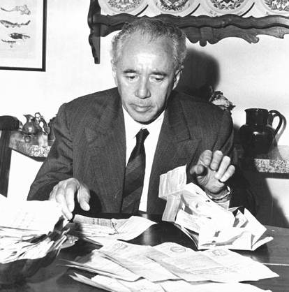 Giulio Natta, premio Nobel per la chimica nel 1963.