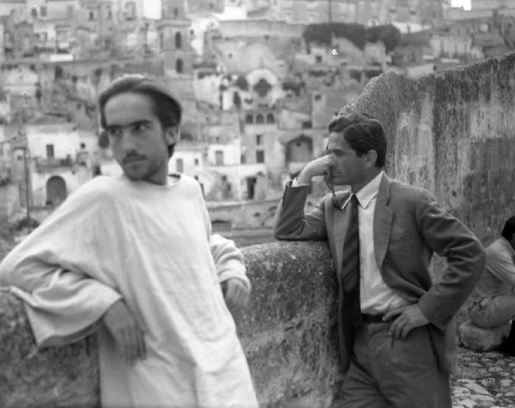 Pasolini a Matera durante le riprese de "Il Vangelo secondo Matteo".
