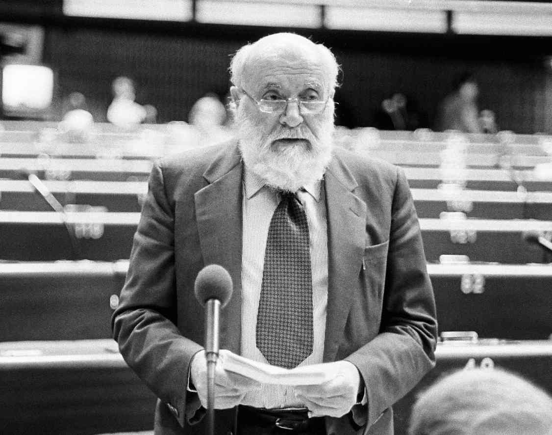 Altiero Spinelli, eurodeputato indipendente nelle liste del Pci.