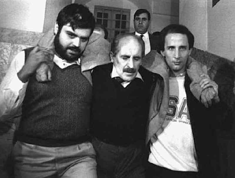Vito Ciancimino, ex sindaco di Palermo, viene arrestato per associazione mafiosa il 3 novembre 1984 a Palermo.