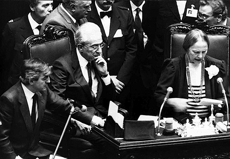 Nilde Iotti 24 giugno 1985 proclama Francesco Cossiga nuovo Presidente della Repubblica. 