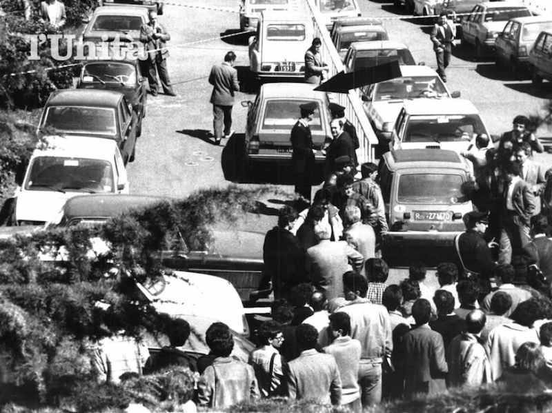 La scena dell'assassinio di Ezio Tarantelli da parte delle Brigate rosse il 27 marzo 1985.