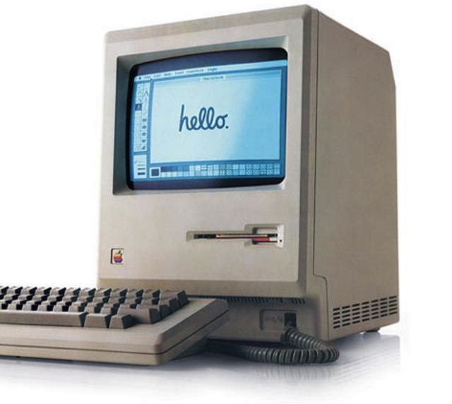 Il 24 gennaio 1984 nasce il Macintosh Plus, primo personal computer con mouse, finestre e icone.