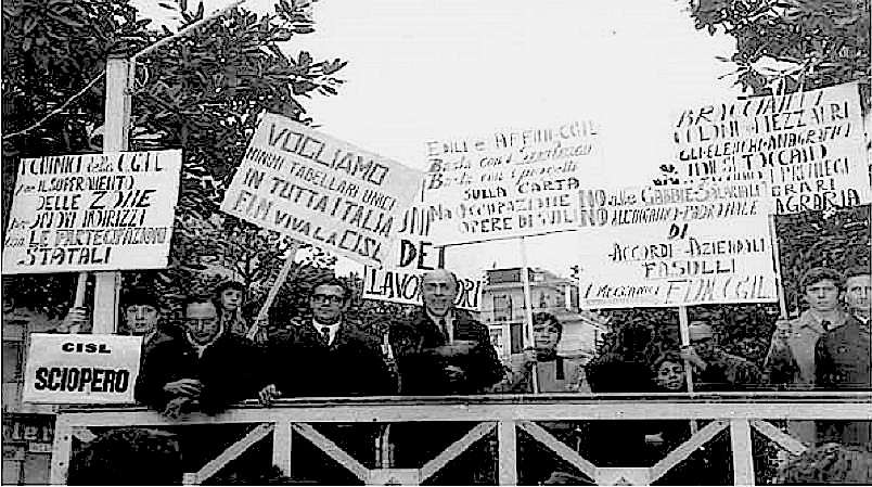 Manifestazione sindacale contro le gabbie salariali.