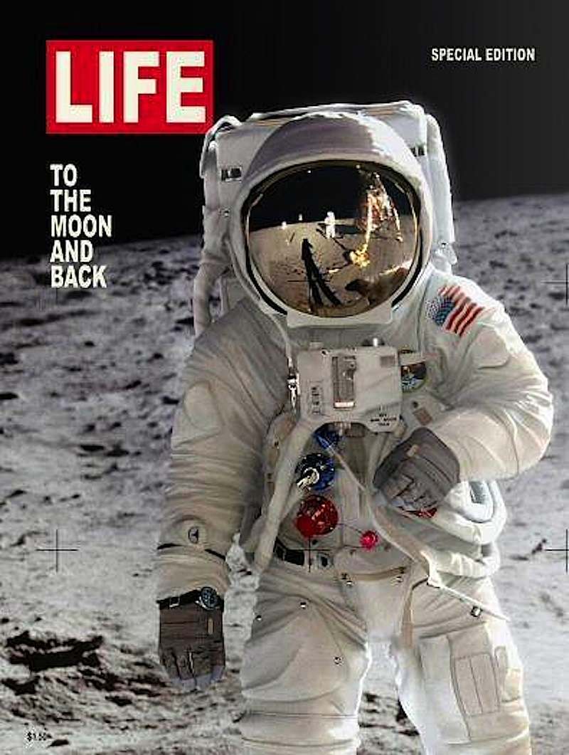 La copertina di Life sullo sbarco sulla Luna.