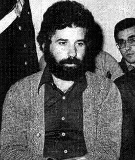 Il secondo arresto del brigatista Renato Curcio a Milano il 18 gennaio 1976.