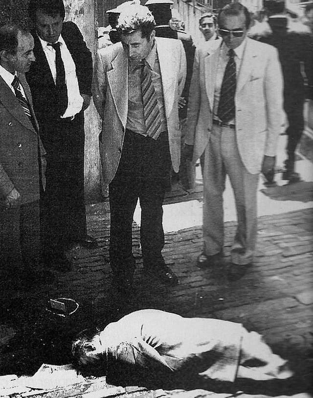 Il corpo del procuratore di Genova Francesco Coco ucciso dalle Brigate rosse l'8 giugno 1976.