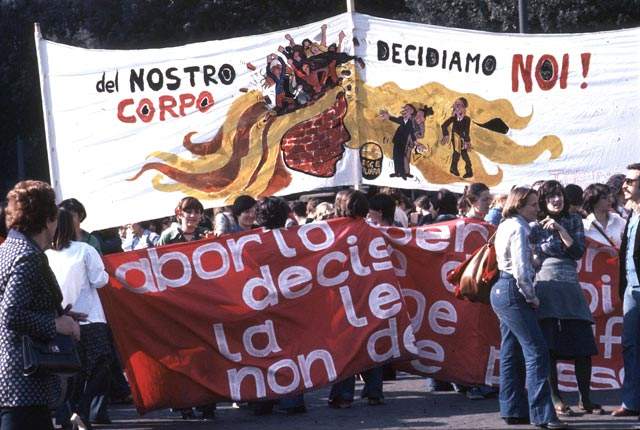 Manifestazione dell'8 marzo 1976 incentrata sul tema dell'aborto.