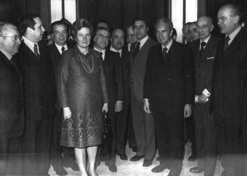 Foto di gruppo del V governo Moro.