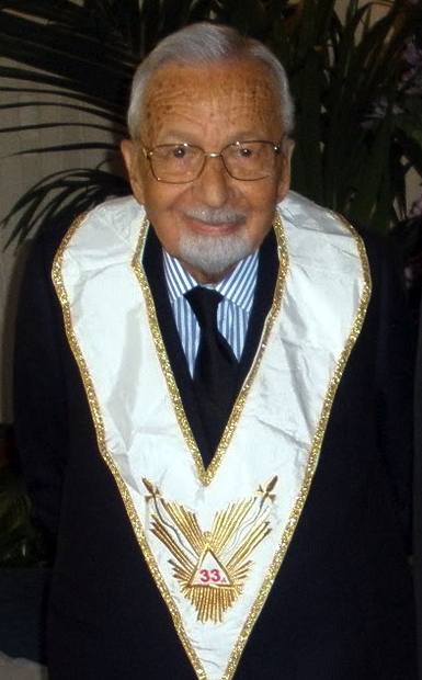 Licio Gelli, maestro della loggia massonica P2, al centro di trame eversive.