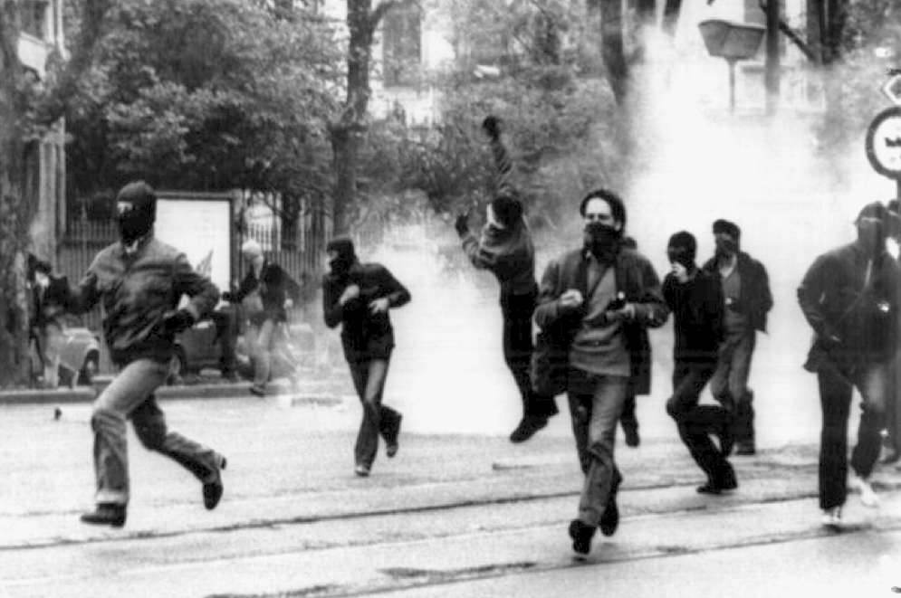 Gli scontri del 1° ottobre 1977 a Torino per la morte di Walter Rossi.