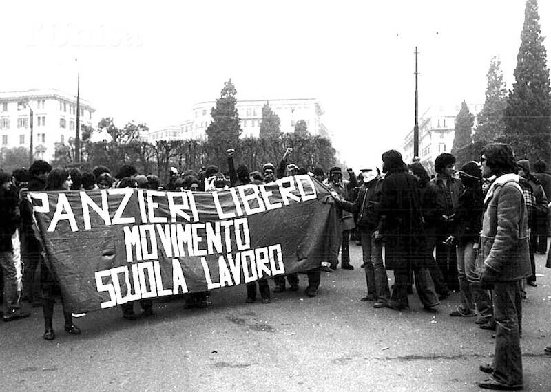 Manifestazione a sostegno di Fabrizio Panzieri.