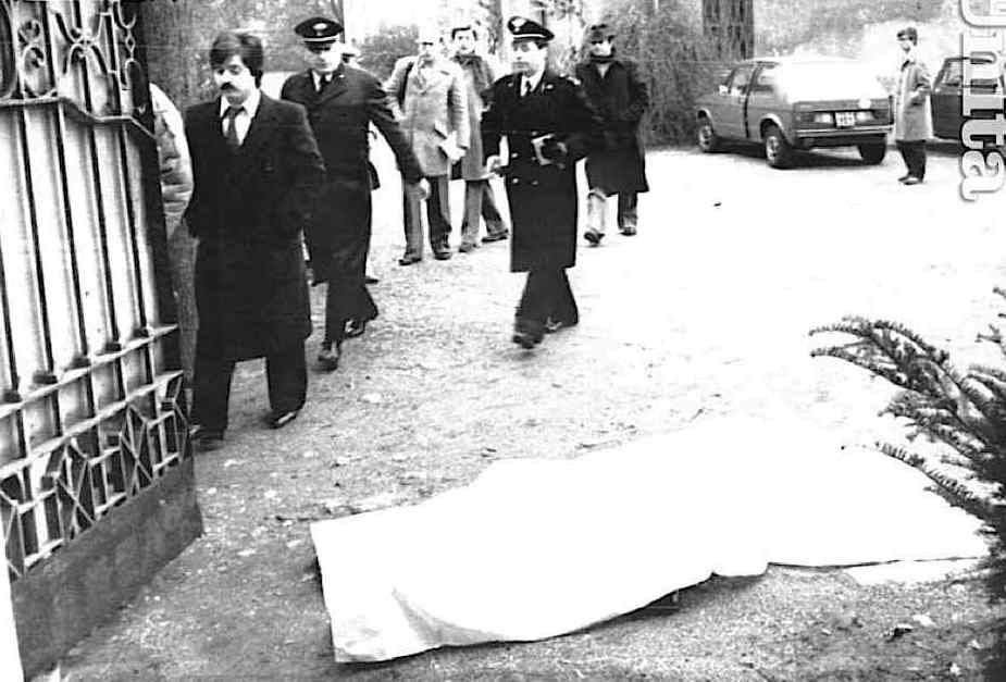 Un commando di Prima linea uccide a Monza Paolo Paoletti, dirigente dell'Icmesa di Seveso, fabbrica da cui fuoriuscì nel 1976 la nube tossica di diossina.