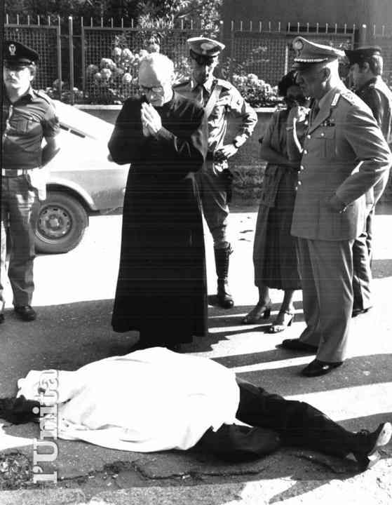 Il corpo del sostituto procuratore Mario Amato, ucciso il 23 giugno 1980 dai Nar, formazione terroristica di destra.