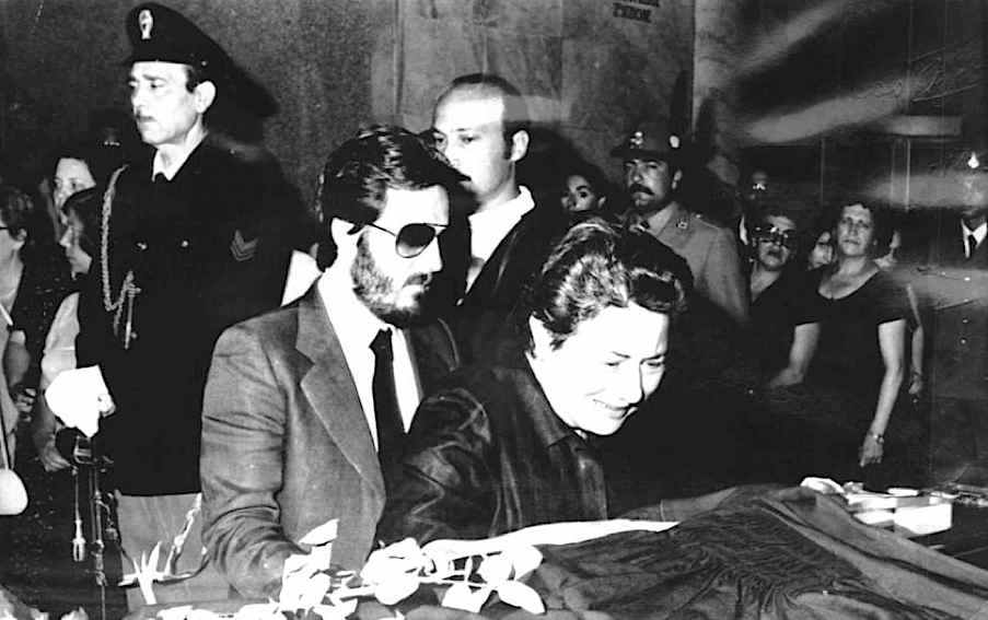I familiari ai funerali del procuratore capo di Palermo Gaetano Costa, ucciso dalla mafia il 6 agosto 1980.