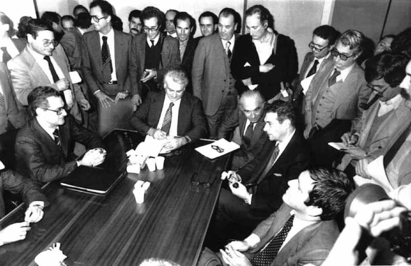 La firma dell'accordo che chiude il 15 ottobre 1980 la vertenza Fiat.