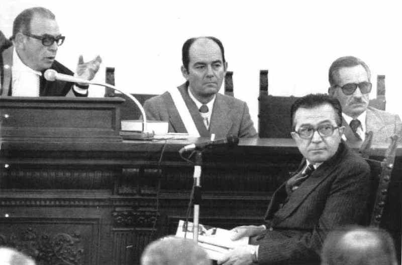 Giulio Andreotti durante la sua deposizione davanti al tribunale di Catanzaro per il processo d'appello per la strage di piazza Fontana.