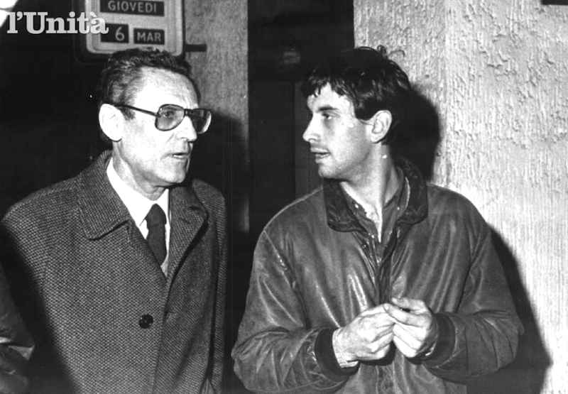 Alessandro Alibrandi, terrorista nero e figlio del giudice Antonio (in foto con il figlio), muore in un conflitto a fuoco con la polizia a Roma il 7 dicembre 1981.