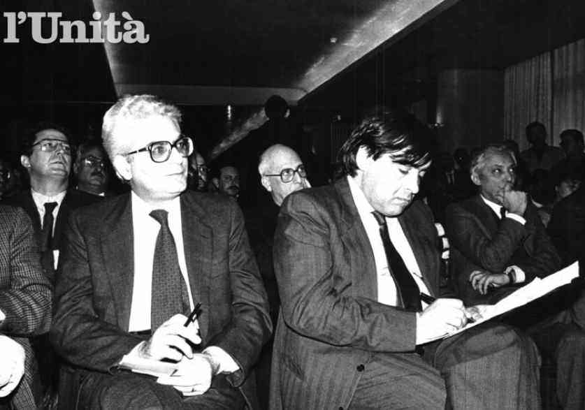 A destra il sindaco antimafia di Palermo Leoluca Orlando, con il ministro Dc Sergio Mattarella che lo difese nel gennaio 1990 dall'attacco dei notabili Dc siciliani.