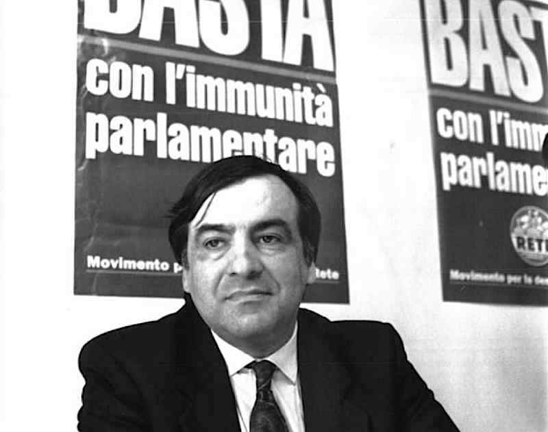 Leoluca Orlando, ex sindaco di Palermo, si dimette dalla Dc e fonda “La Rete – Movimento per la democrazia”.