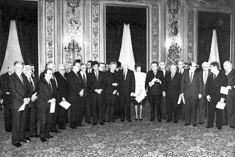 Foto di gruppo del VII governo Andreotti.