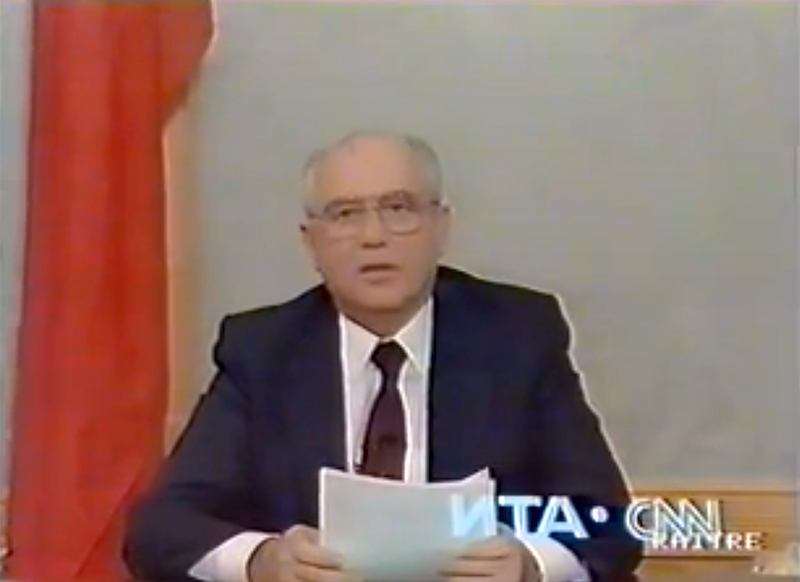 Il 25 dicembre 1991 Mikhail Gorbaciov annuncia in televisione le sue dimissioni del Presidente dell'Unione sovietica.
