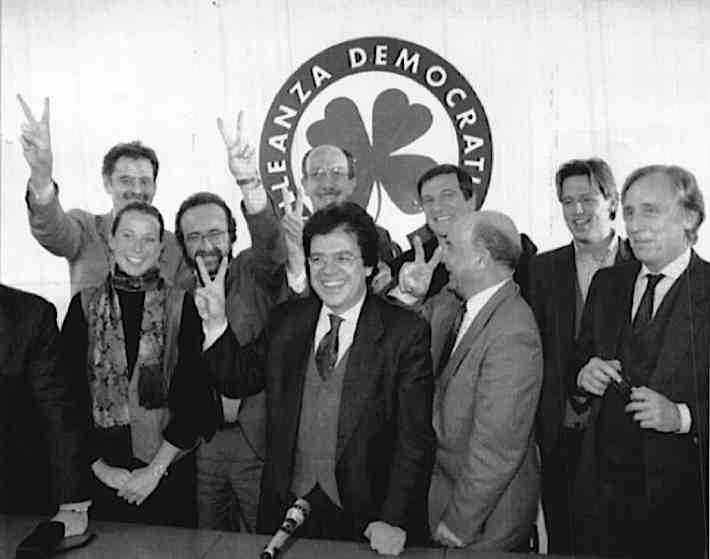 Il 17 ottobre 1992 nasce Alleanza Democratica.